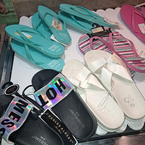 NWT- 9 Pairs of Ladies Flip-Flops & Sandals 5/6-7/8-9/10 - Picture 2 of 4